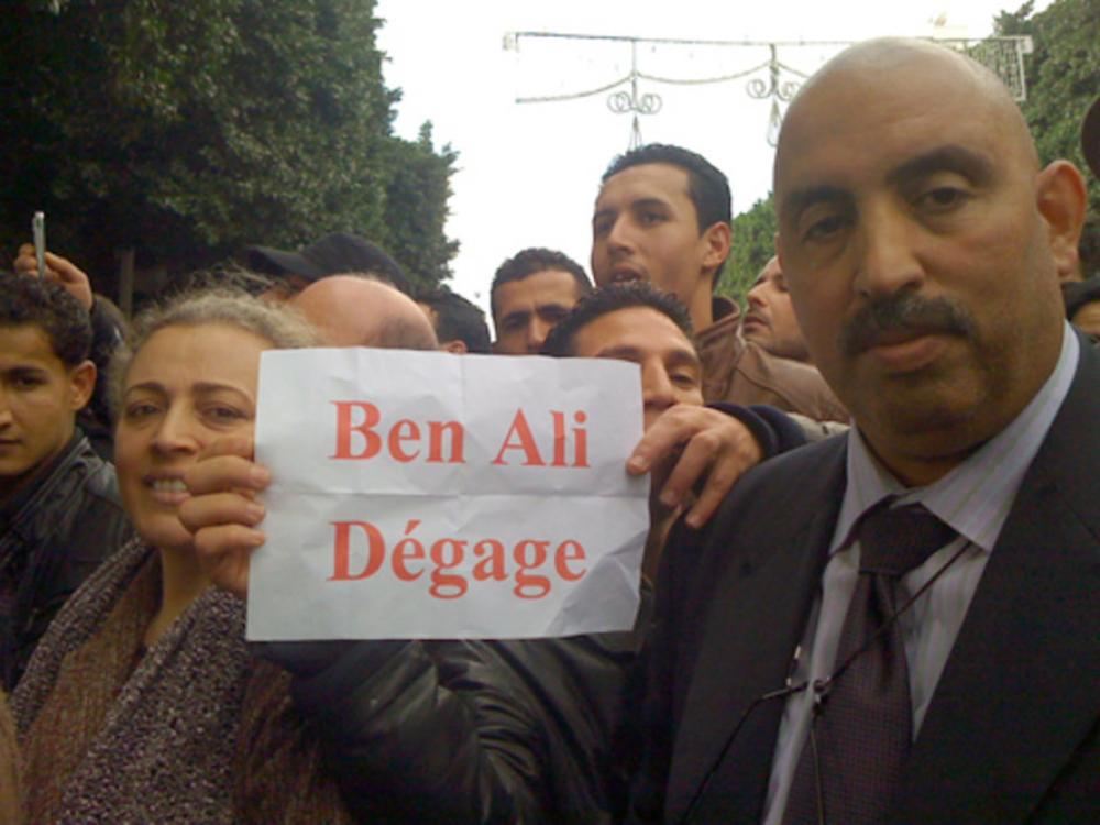 Unrest culminates all over Tunis with one clear message from protesters of all ages: President Ben Ali must leave, 14 Jan 2011. (VOA Photo/L. Bryant)