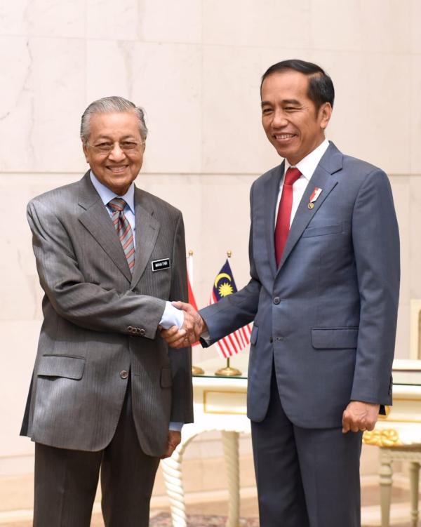 Mahathir bin Mohamad meets President Joko Widodo in Indonesia